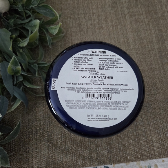 White Barn Sweater Weather Candle - Navy and Silver - Picture 4 of 4